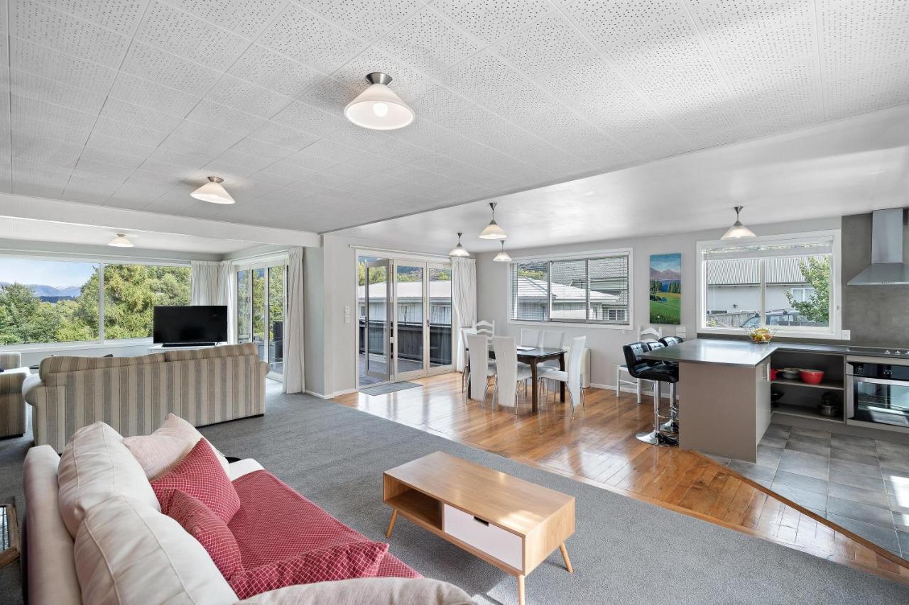 And Mountain View Living * Queenstown